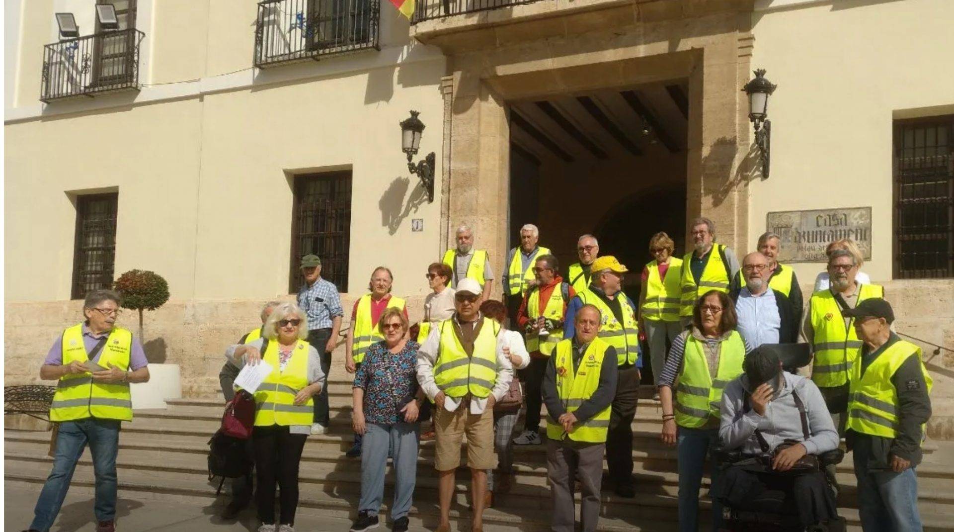 Concentración pensionistas ante Ayuntamiento Paterna
