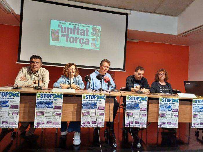 Rueda de prensa en Barcelona de representantes sindicales