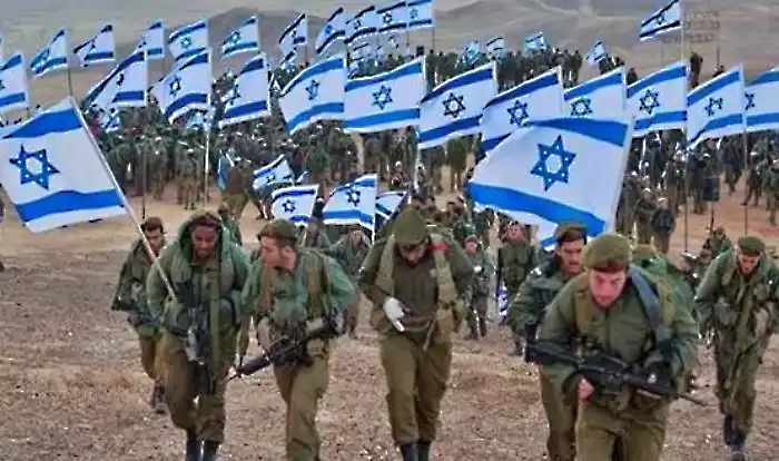 Foto de tropas israelies invadiendo territorio palestino