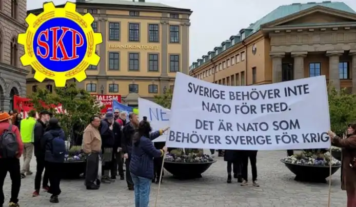 Manifestación contra la OTAN del SKP