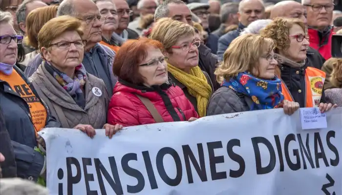 Mujeres mayores reivindican pensiones dignas