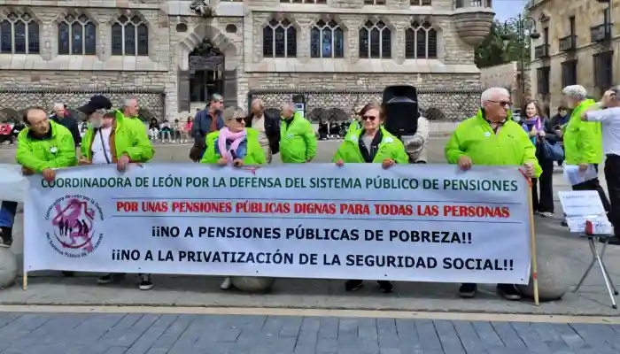Pancarta del Movimiento Pensionista de León
