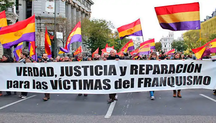 Pancarta manifestación contra la impunidad del franquismo